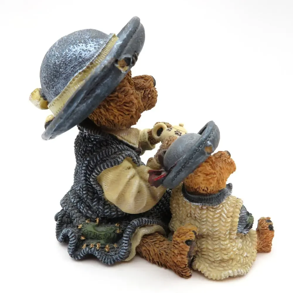 Boyd's Bears Catherine and Caitlin Berriweather Special FOB 2000 Fine Cup of Tea